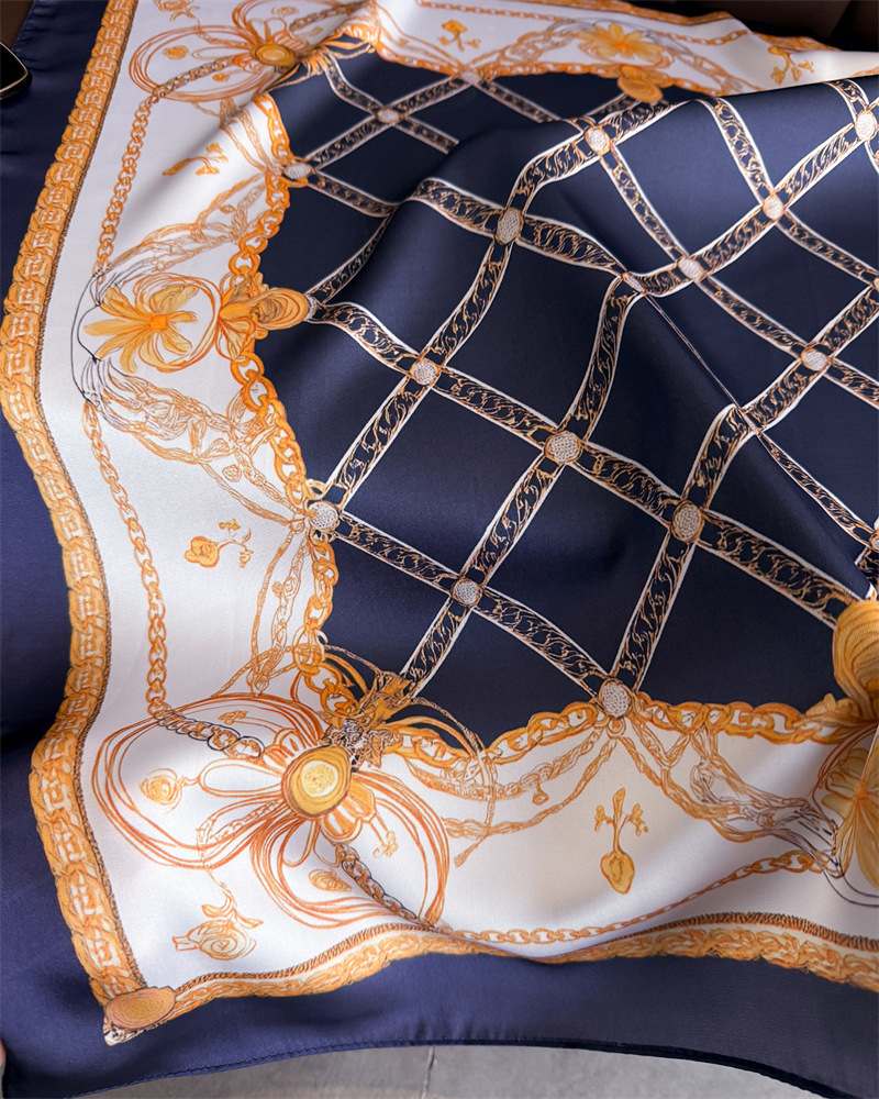 وشاح حريري مربع أزرق كلاسيكي ب - مراجعة Silk Scarf Square وسعره