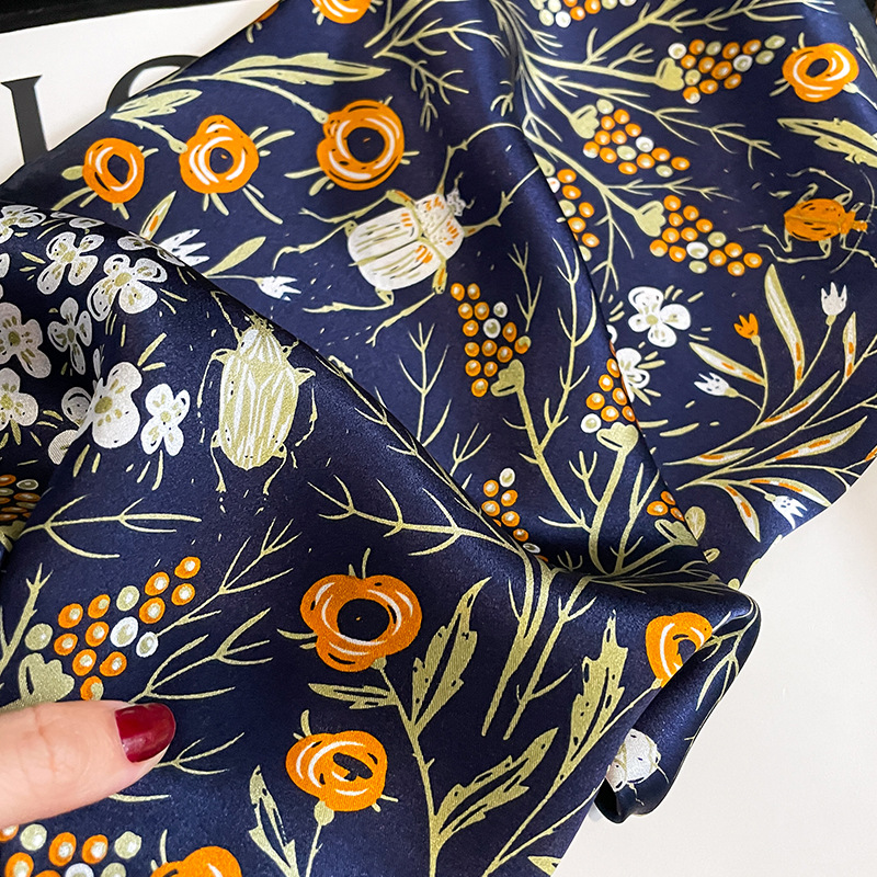 وشاح حريري مربع 100% من الساتا - مراجعة Silk Scarf Square وسعره